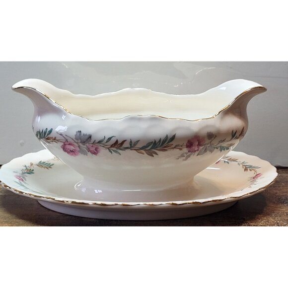 Popegosser Vintage Gravy Boat With Attached Underplate "Largo" Pattern USA Made - Picture 1 of 12